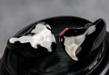 解析以在石250耳机的性能与特点（一款音质卓越的高端耳机）
