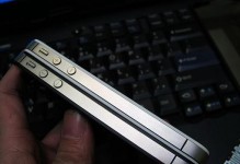 探索有锁的苹果5c（了解苹果5c的锁定机制及其对用户的影响）